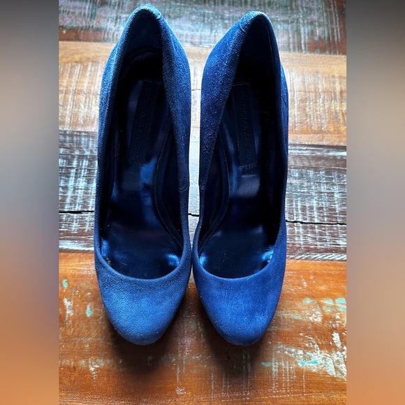 ✅ MUST GO ✅ BCBG MAXAZRIA Pump - GUC 35.5. Fit like a 6 - Picture 3 of 3